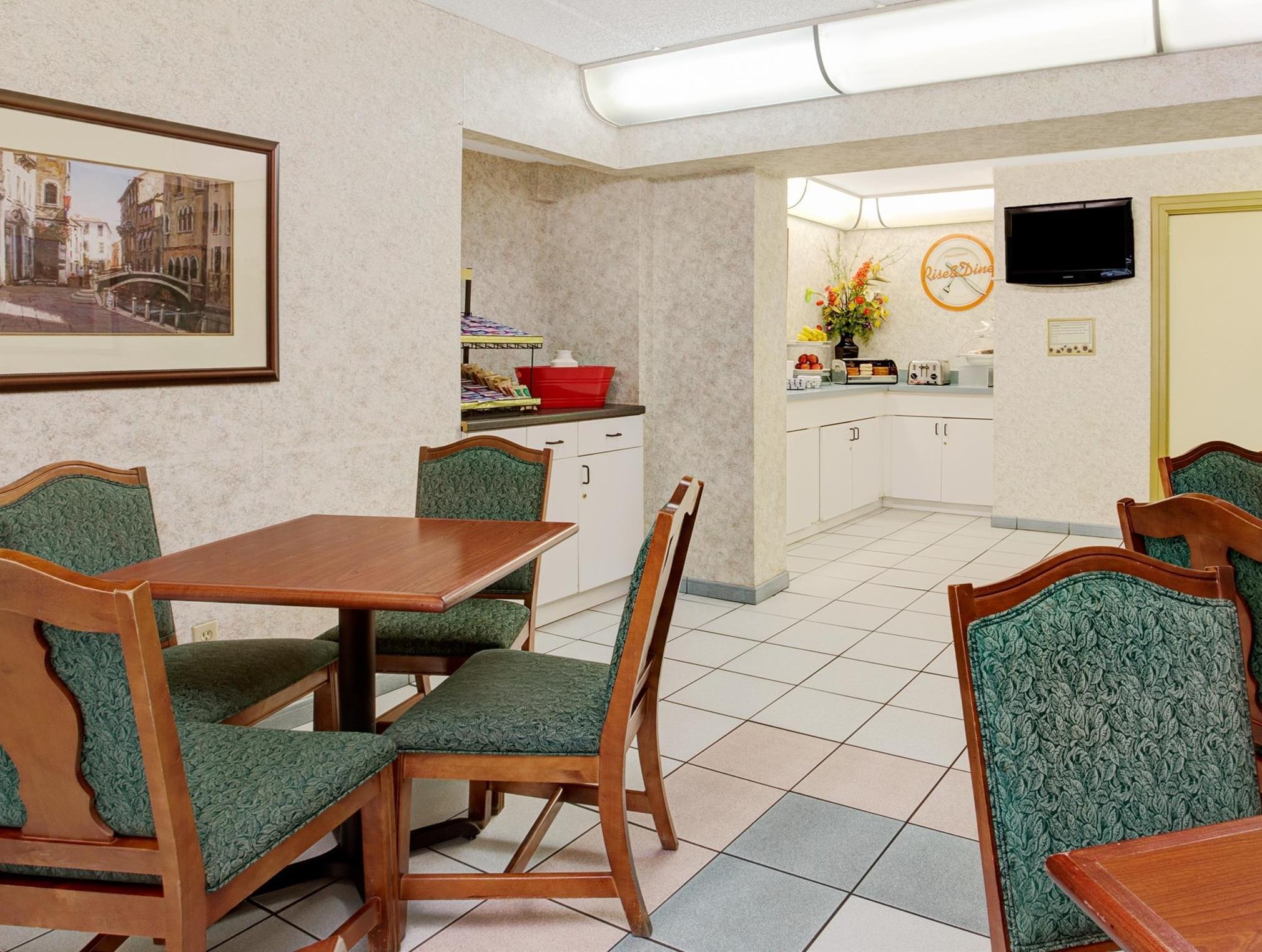 Howard Johnson By Wyndham Clearwater - Dunedin Bagian luar foto
