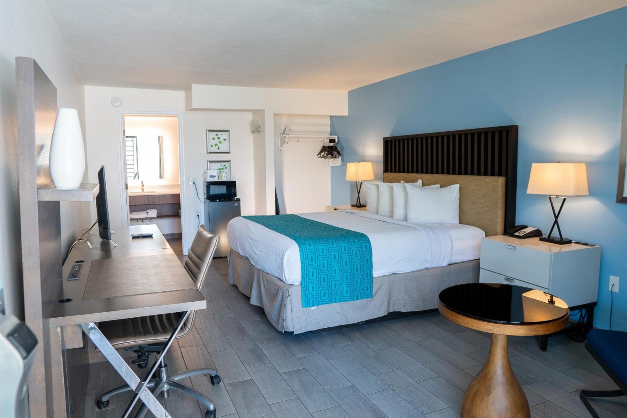 Howard Johnson By Wyndham Clearwater - Dunedin Bagian luar foto