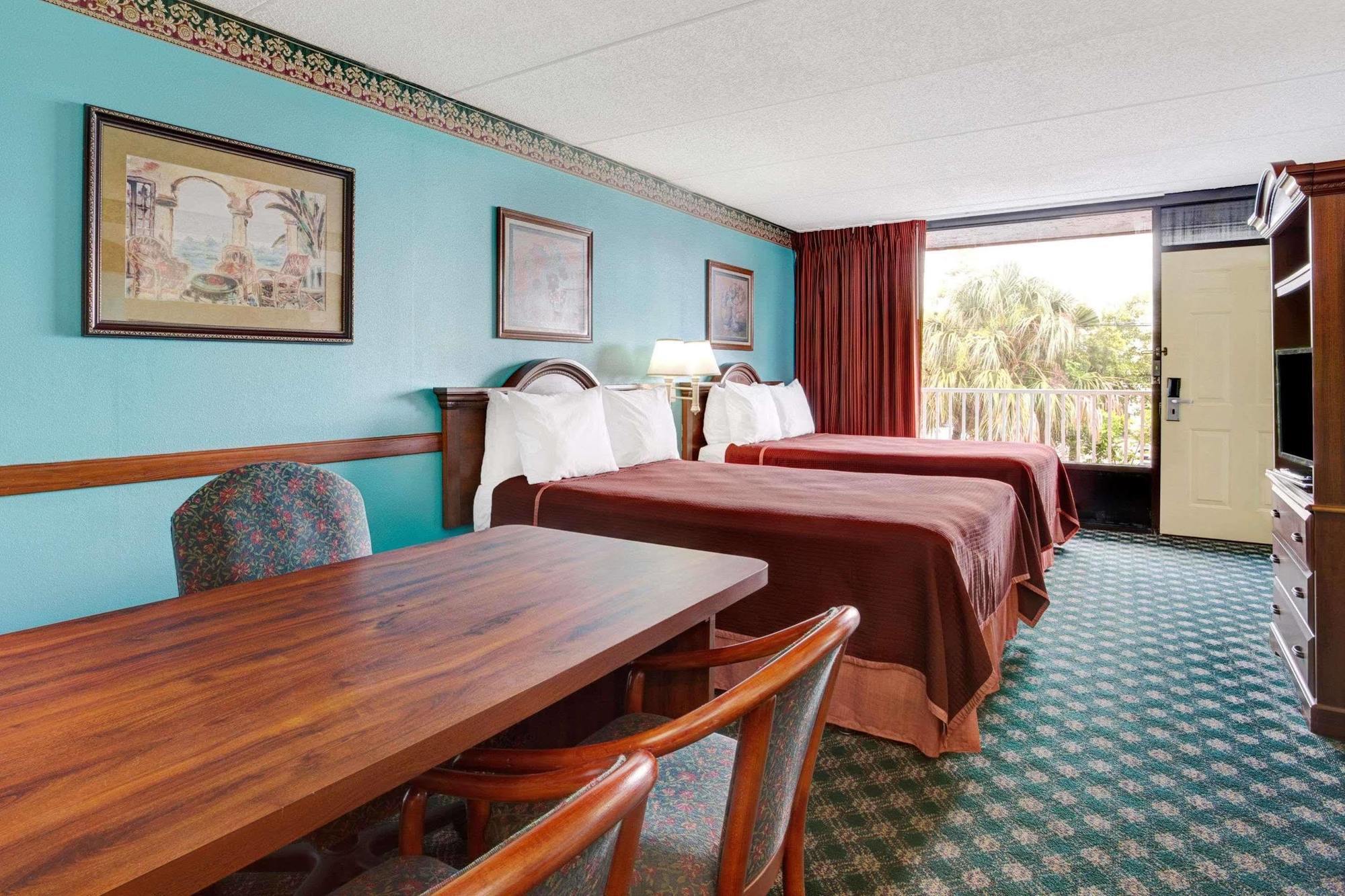 Howard Johnson By Wyndham Clearwater - Dunedin Bagian luar foto